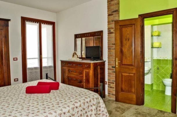 קסטליונה דלה פסקאיה Agriturismo Diaccia Botrona מראה חיצוני תמונה